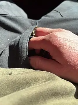 Snapshot of AlexFucklove chatting on 03.03.26 AlexFucklove online show from 03.03.26