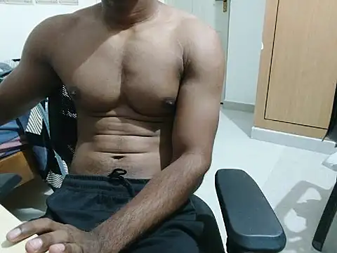 Snapshot of kratosTheHunk chatting on 05.11.26 kratosTheHunk online show from 05.11.26