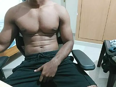 Snapshot of kratosTheHunk chatting on 07.20.26 kratosTheHunk online show from 07.20.26