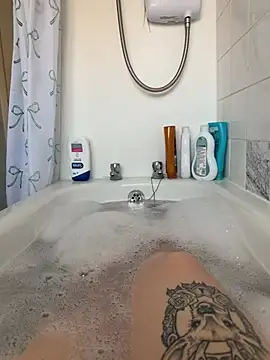 BeeMay22 online show from 03.15.26