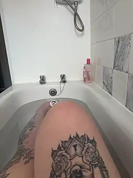 BeeMay22 online show from 03.25.26