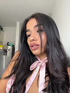 Bella Smithe online show from 04.04.26