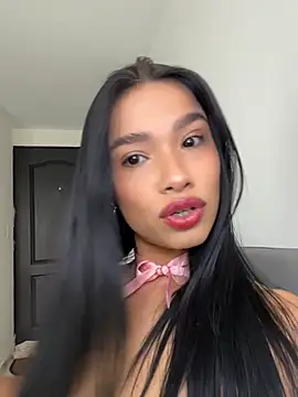 Bella Smithe online show from 06.05.26