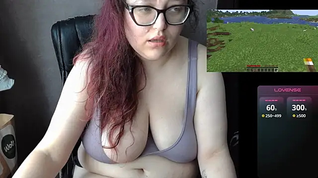 Snapshot of linafolie chatting on 06.17.26 linafolie online show from 06.17.26