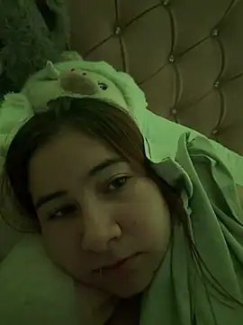 Snapshot of Zoe_Luxxe_ chatting on 04.25.26 Zoe Luxxe online show from 04.25.26