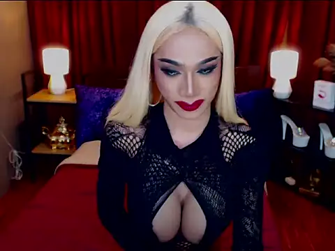 KieraLee online show from 04.08.26