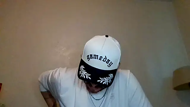 TallHungandCloudy69 online show from 04.12.26