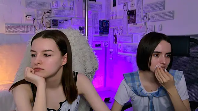 Snapshot of KellieBanshe chatting on 04.28.26 KellieBanshe online show from 04.28.26