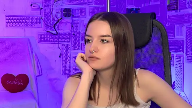 Snapshot of KellieBanshe chatting on 07.18.26 KellieBanshe online show from 07.18.26