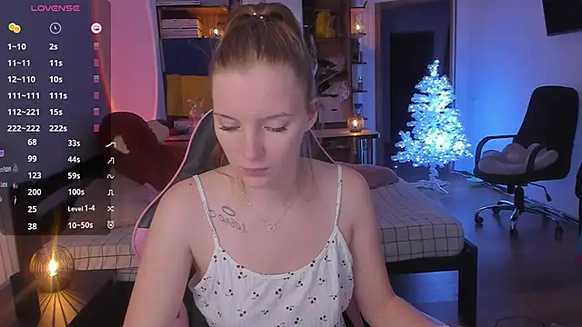 Mary Blu online show from 12.21.25