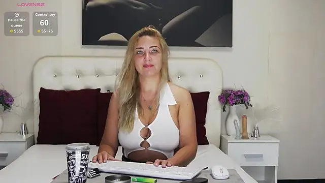 MellanieBliss online show from 07.31.26