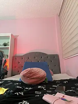 Franchezcaa  online show from 04.10.26