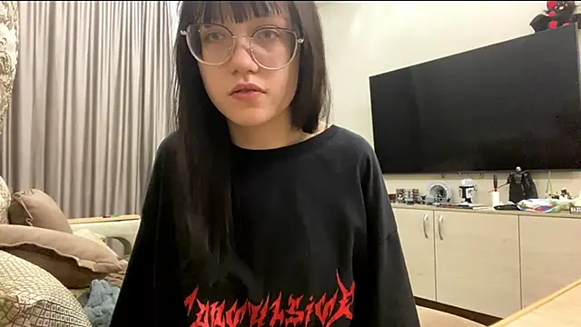 Snapshot of LoidaTrytten chatting on 03.04.26 LoidaTrytten online show from 03.04.26