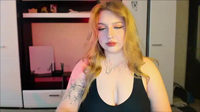 EllieQuttie online show from 03.05.26