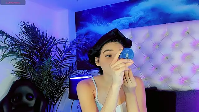Snapshot of Valentiina_Foxx chatting on 07.14.26 Valentiina Foxx online show from 07.14.26