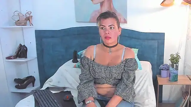 KiaraXMilf online show from 03.06.26