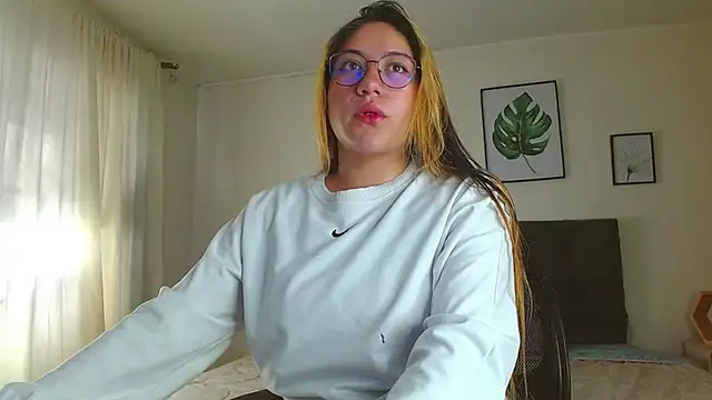 Snapshot of samanthachop chatting on 07.15.26 samanthachop online show from 07.15.26