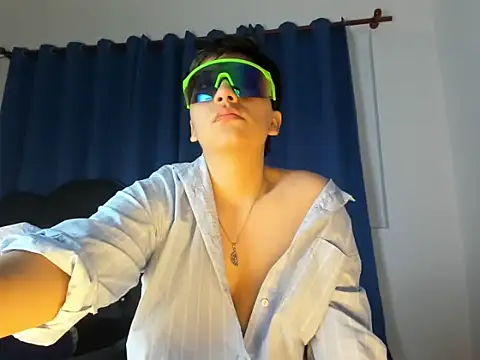 Taveko Soler online show from 04.06.26