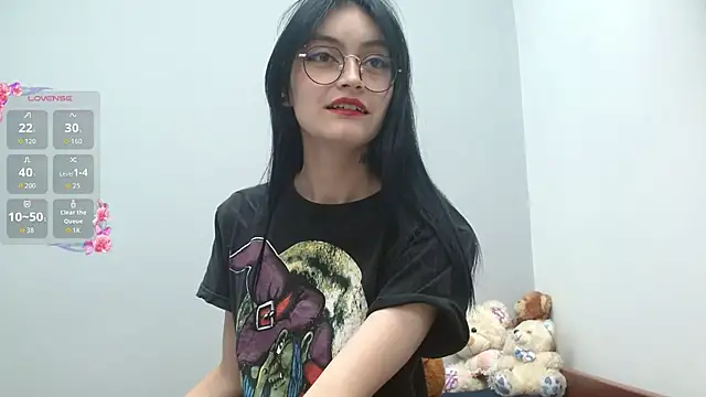 Snapshot of naomi_unu chatting on 07.29.26 naomi unu online show from 07.29.26
