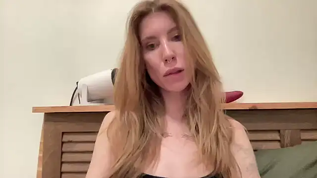 LunaLila7 online show from 03.18.26