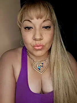 Snapshot of salma_1998 chatting on 03.04.26 salma 1998 online show from 03.04.26