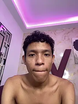 SKINNY BOYXXX online show from 03.18.26