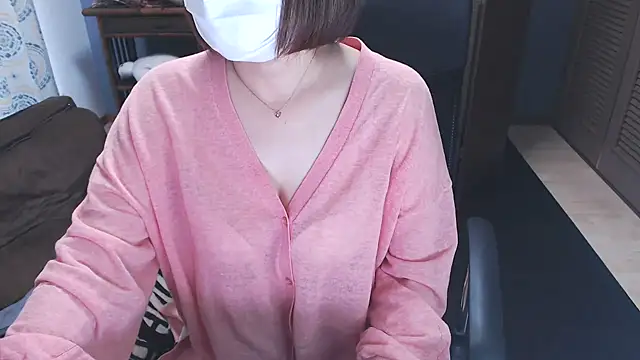 Snapshot of KARON2026 chatting on 05.05.26 KARON2026 online show from 05.05.26