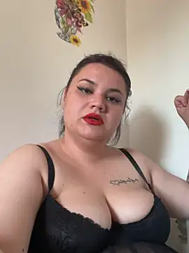 julietalovee online show from 05.04.26