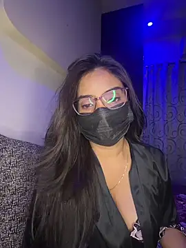 nikki catz online show from 04.18.26