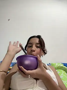 Nicole Cute04 online show from 04.19.26