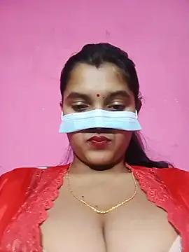 Snapshot of Sexy_Sonniyaa chatting on 06.23.26 Sexy Sonniyaa online show from 06.23.26