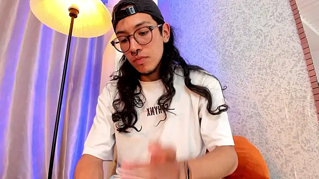 Enzo rey online show from 03.03.26