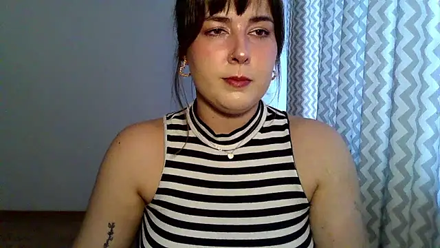 Snapshot of ClaraHard chatting on 06.28.26 ClaraHard online show from 06.28.26