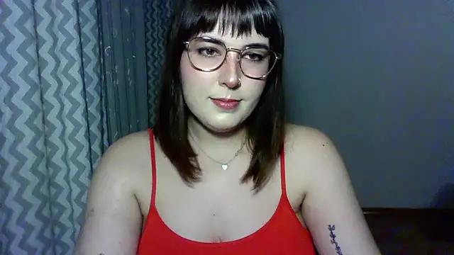 Snapshot of ClaraHard chatting on 07.16.26 ClaraHard online show from 07.16.26