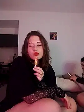 Snapshot of beluve_l chatting on 03.19.26 beluve l online show from 03.19.26