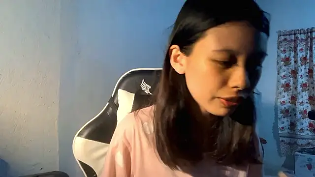 HenrietteRoses online show from 03.07.26