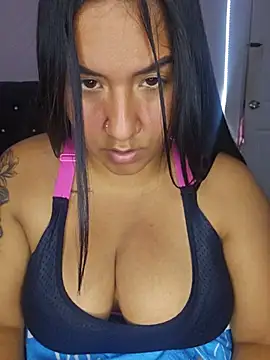 Snapshot of Iam_Ambar chatting on 05.17.26 Iam Ambar online show from 05.17.26