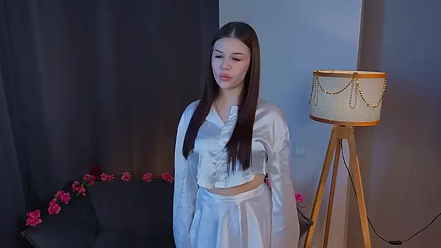 Snapshot of CatrinaLuk chatting on 03.09.26 CatrinaLuk online show from 03.09.26