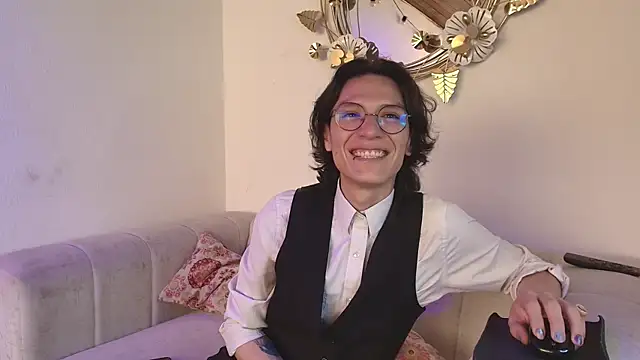 Snapshot of KingThomas_nom chatting on 03.09.26 KingThomas nom online show from 03.09.26