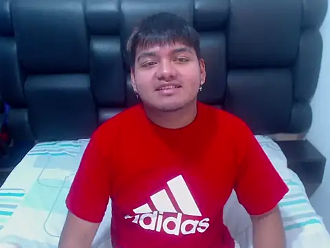 XNoahDeepThroatX online show from 03.26.26