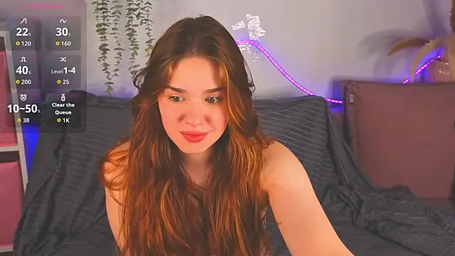 Snapshot of TiffanyVex chatting on 05.17.26 TiffanyVex online show from 05.17.26