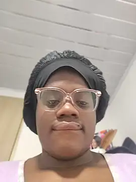 YourLiaa  online show from 03.16.26