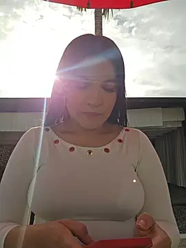Pretty Julieta online show from 05.18.26