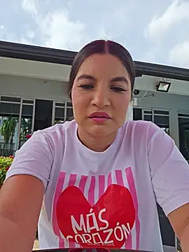 Pretty Julieta online show from 07.17.26