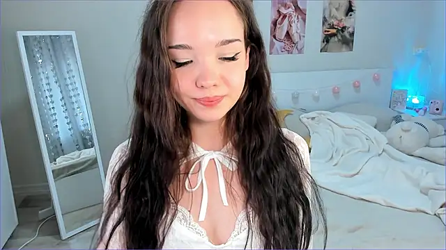 Snapshot of Milly_Lane chatting on 03.31.26 Milly Lane online show from 03.31.26