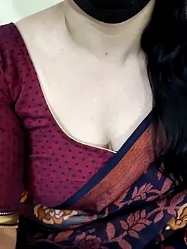 Yazhini-Cam online show from 06.11.26