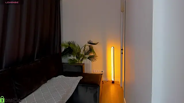 Natasha Shepard online show from 03.25.26