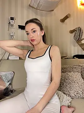 KatieCutieXooo online show from 03.09.26