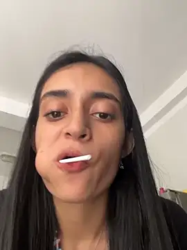 Snapshot of leilani_X chatting on 05.05.26 leilani X online show from 05.05.26