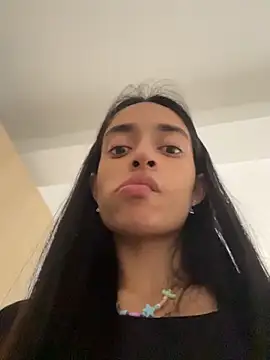 Snapshot of leilani_X chatting on 05.13.26 leilani X online show from 05.13.26